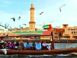 Dubai: Half Day Private Old Town Tour with Transport and Creek, Tastings & more